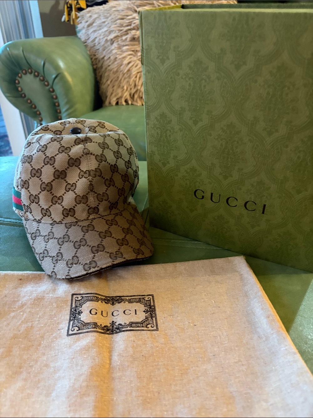 Gucci Beige GG Supreme Baseball Cap with Red-Green Web